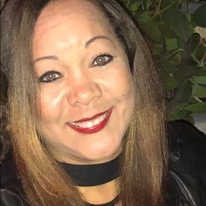 Meet your Posher, Suzanne